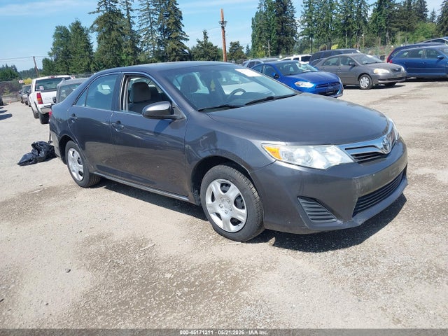 Salvage Toyota Camry Image