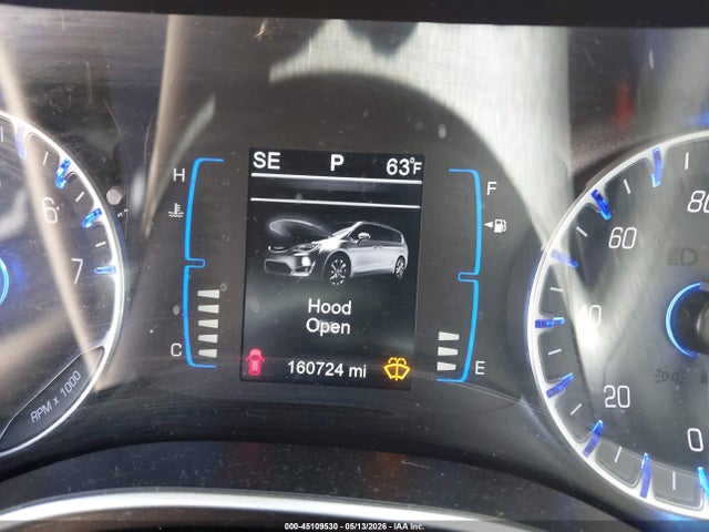 Chrysler Pacifica Touring-l