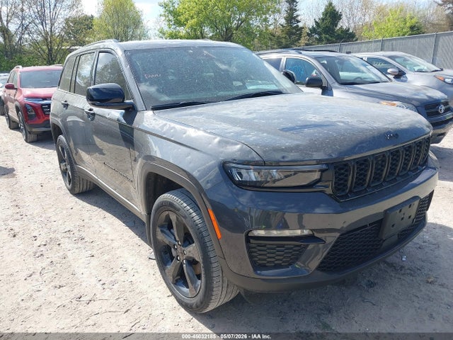 Salvage Jeep Grand Cherokee Image