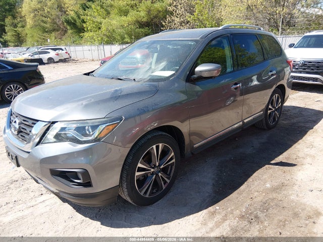 Nissan Pathfinder Platinum