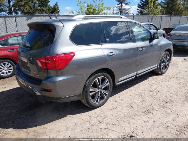 Nissan Pathfinder Platinum