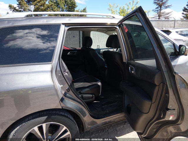 Nissan Pathfinder Platinum