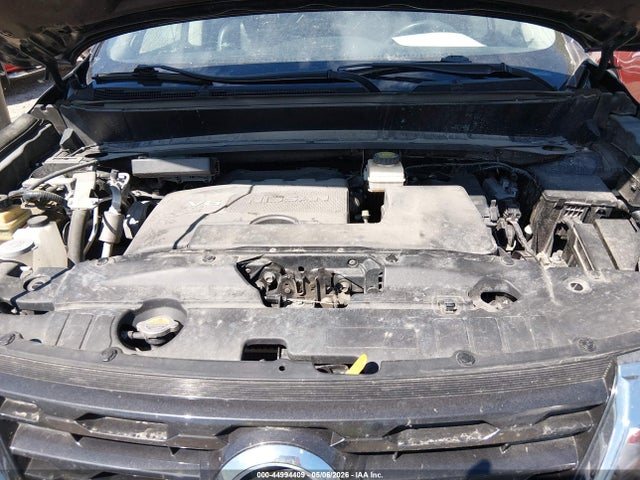 Nissan Pathfinder Platinum