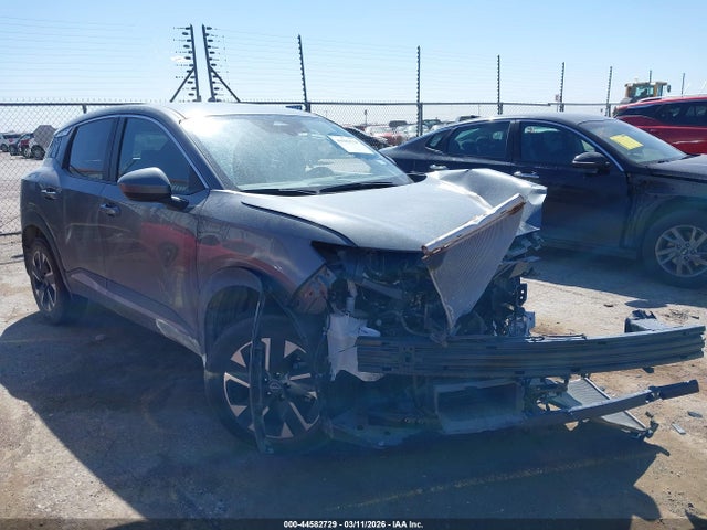 Salvage Nissan Kicks Image