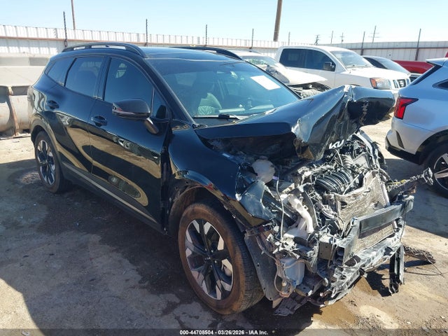 Salvage Kia Sportage Image