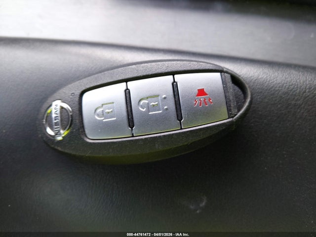 Nissan Murano S