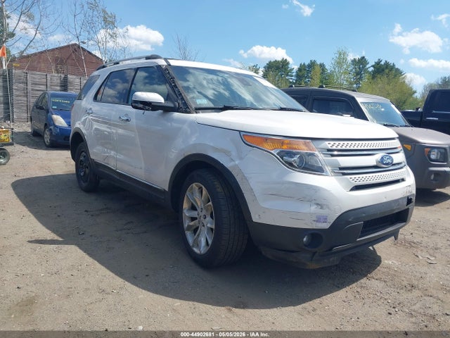 Salvage Ford Explorer Image