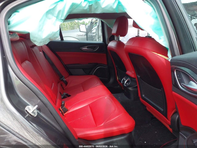 Alfa Romeo Giulia Awd