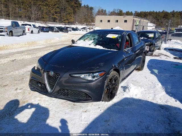 Alfa Romeo Giulia Awd