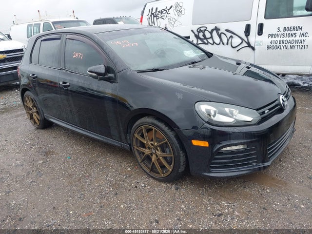 Salvage Volkswagen Golf Image