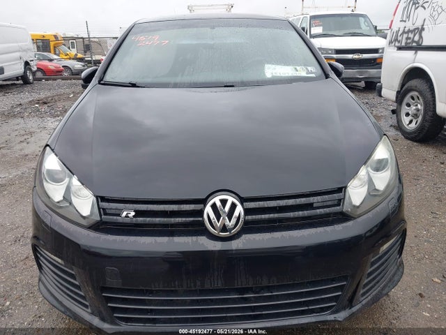 Volkswagen Golf 4-door