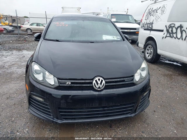 Volkswagen Golf 4-door