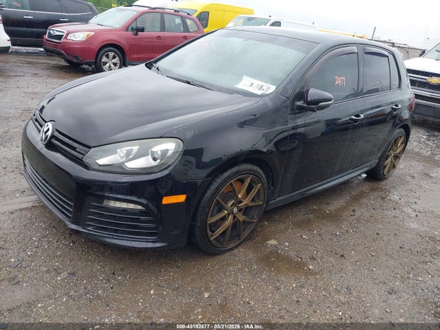 Volkswagen Golf 4-door