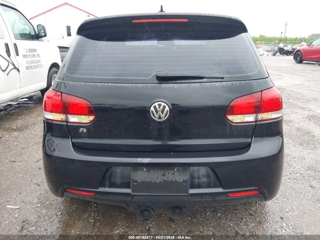 Volkswagen Golf 4-door