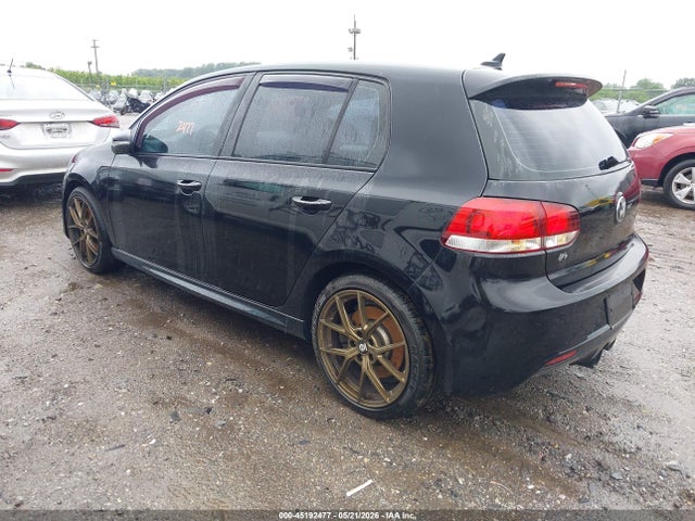Volkswagen Golf 4-door