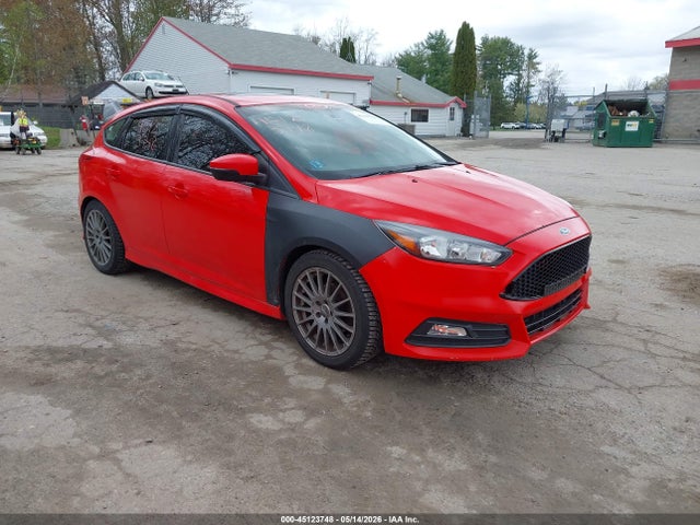 Salvage Ford Focus Image