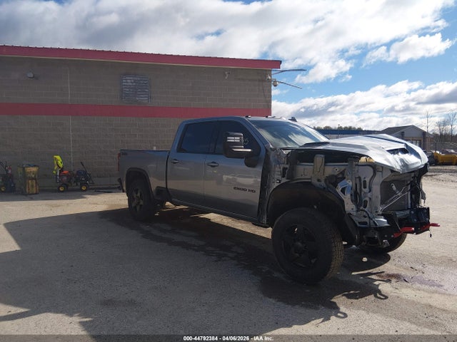 Salvage Chevrolet Silverado 2500 Image