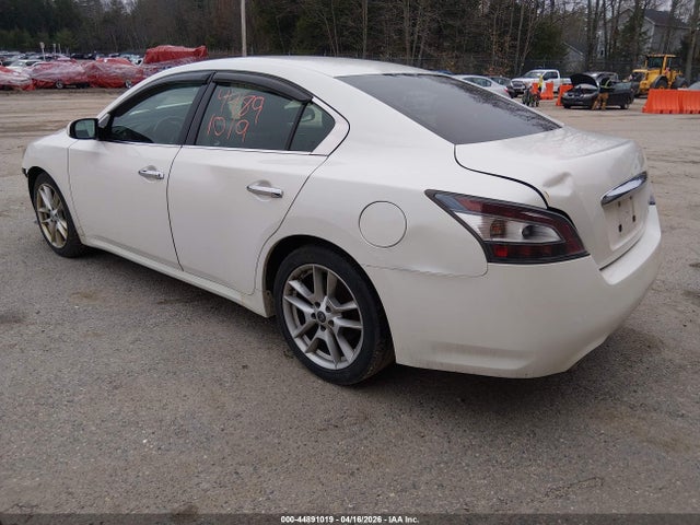 Nissan Maxima