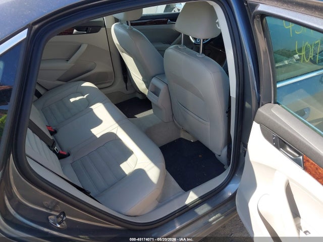 Volkswagen Passat 2.0l Tdi Sel Premium