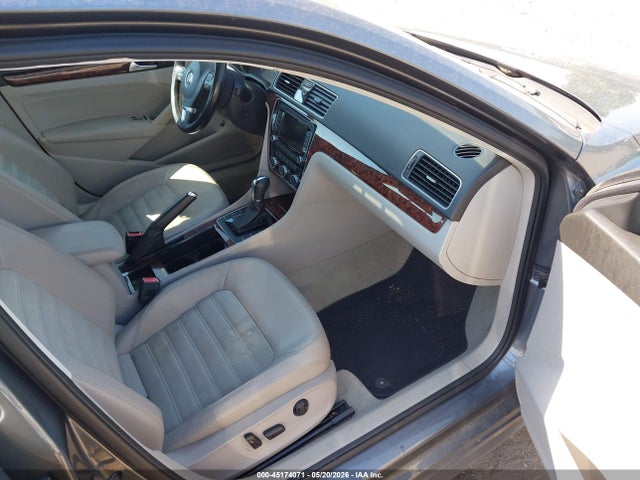 Volkswagen Passat 2.0l Tdi Sel Premium