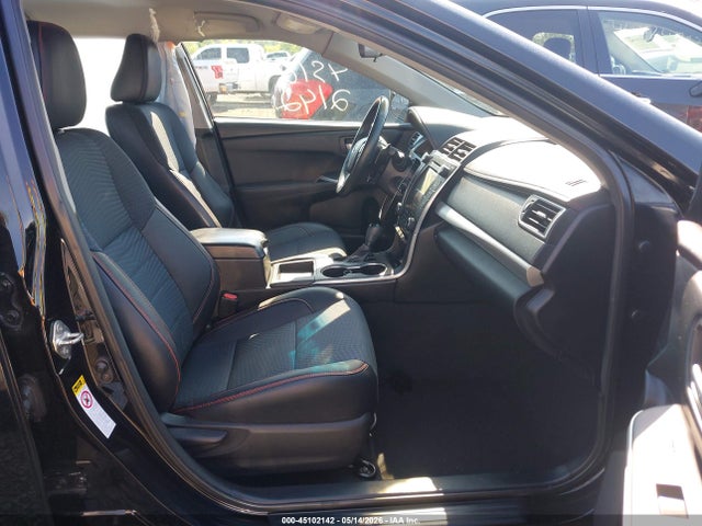 Toyota Camry Se