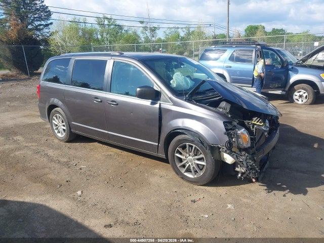 Salvage Dodge Grand Caravan Image