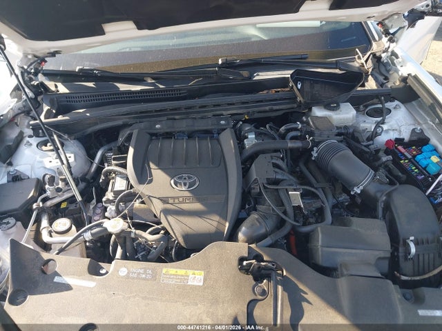 Toyota Crown Platinum
