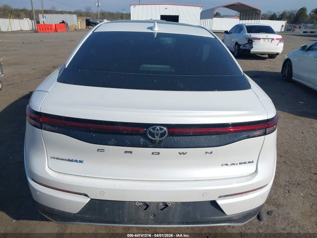 Toyota Crown Platinum
