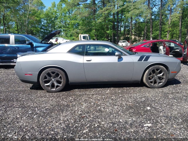 Dodge Challenger Sxt