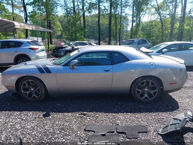 Dodge Challenger Sxt
