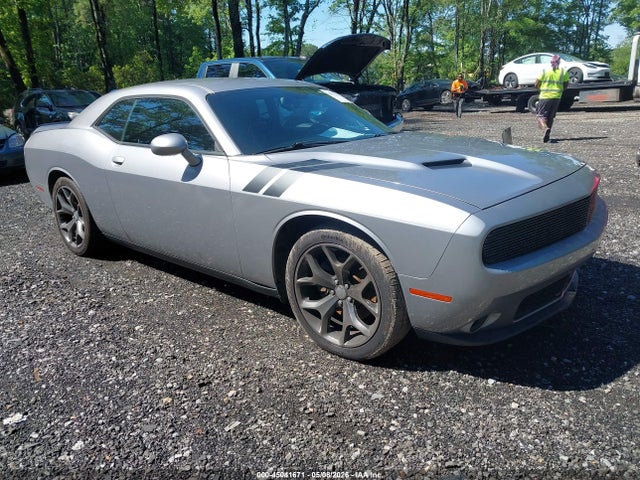Salvage Dodge Challenger Image