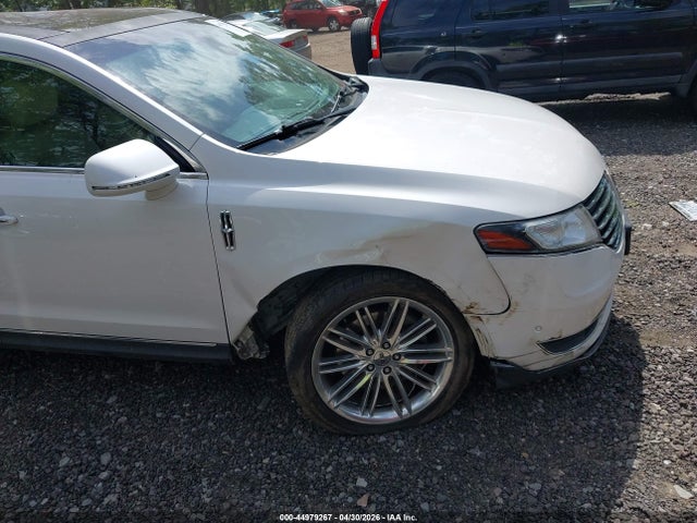 Lincoln MKT Reserve