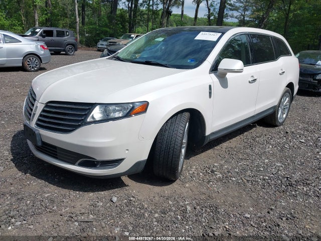 Lincoln MKT Reserve
