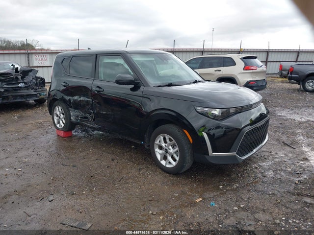 Salvage Kia Soul Image