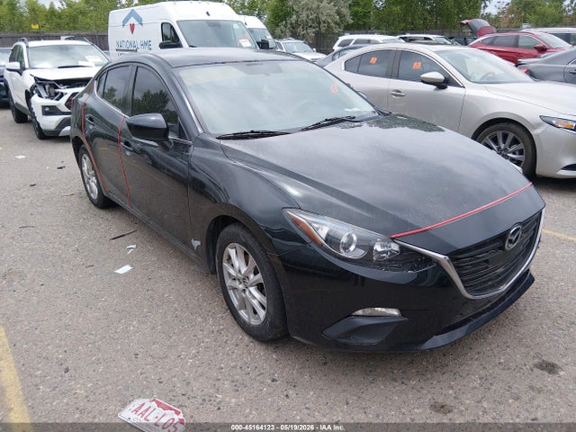 Salvage Mazda Mazda3 Image