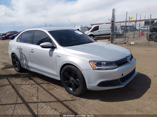 Salvage Volkswagen Jetta Image