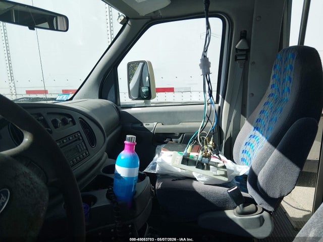 Ford E-350