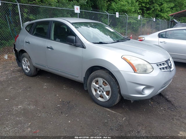 Salvage Nissan Rogue Image