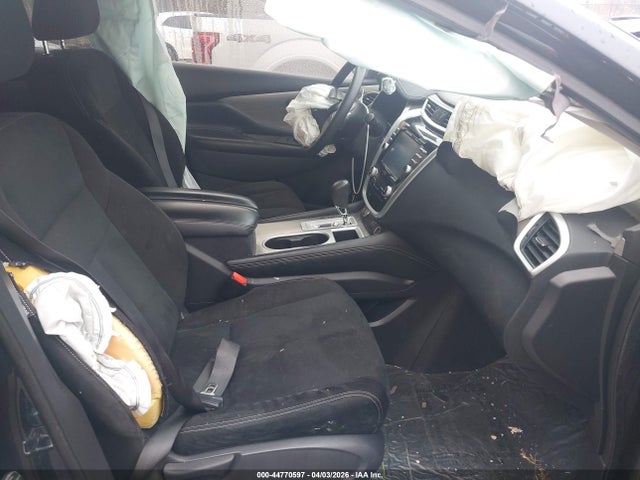 Nissan Murano S