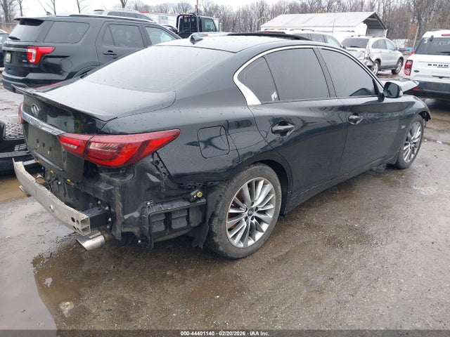 INFINITI Q50 3.0t Luxe
