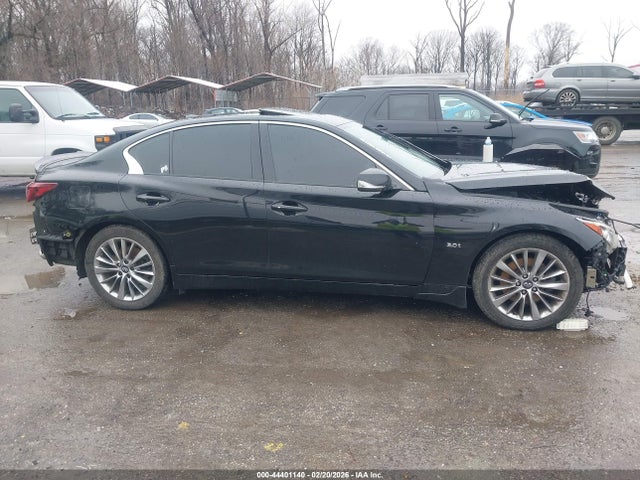 INFINITI Q50 3.0t Luxe