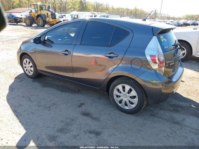 Toyota Prius c Two