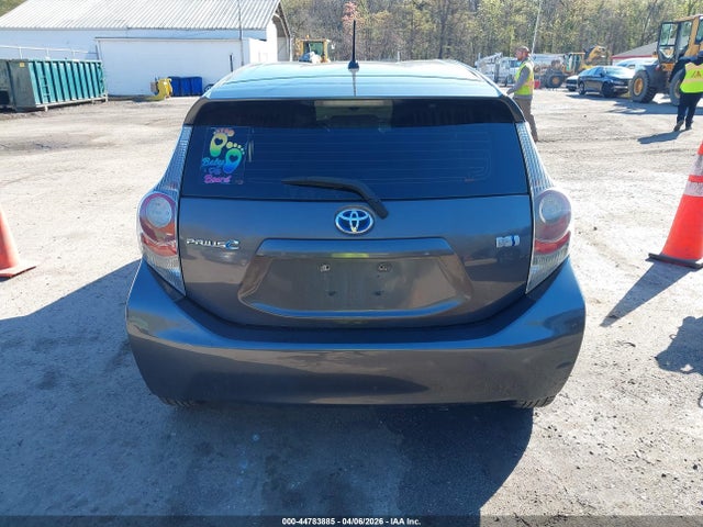 Toyota Prius c Two