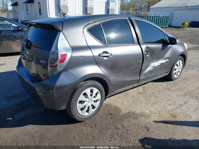 Toyota Prius c Two