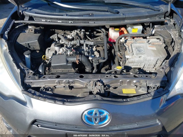 Toyota Prius c Two