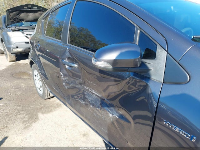 Toyota Prius c Two