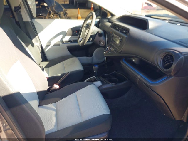 Toyota Prius c Two
