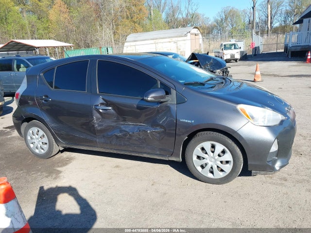 Toyota Prius c Two