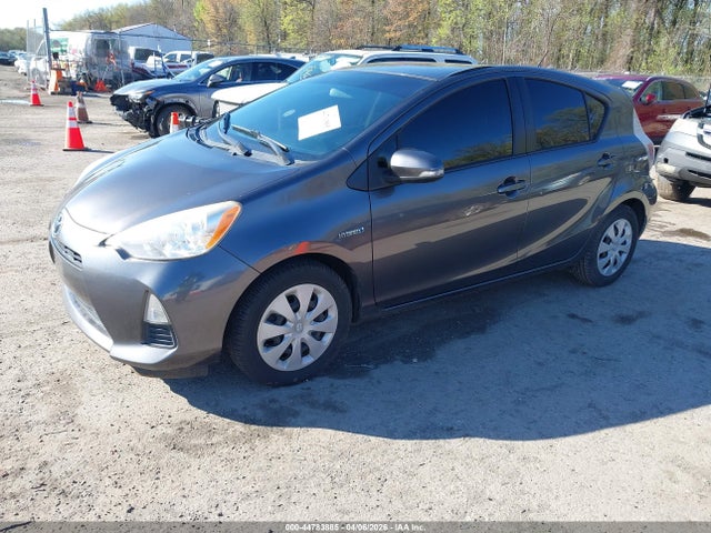 Toyota Prius c Two