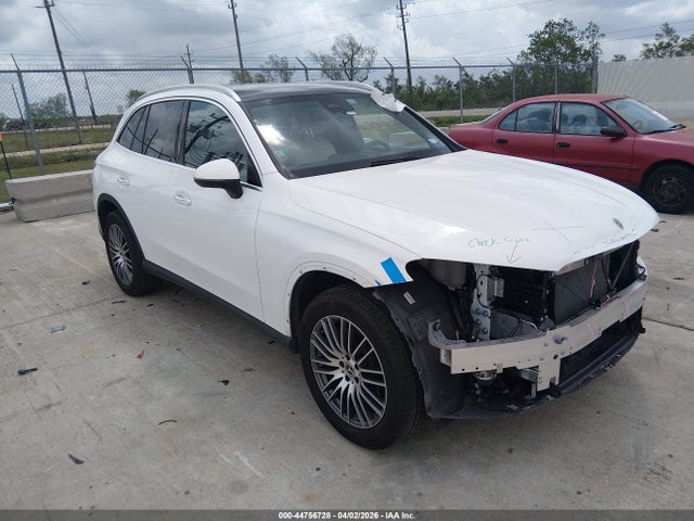 Salvage Mercedes-Benz GLC Image